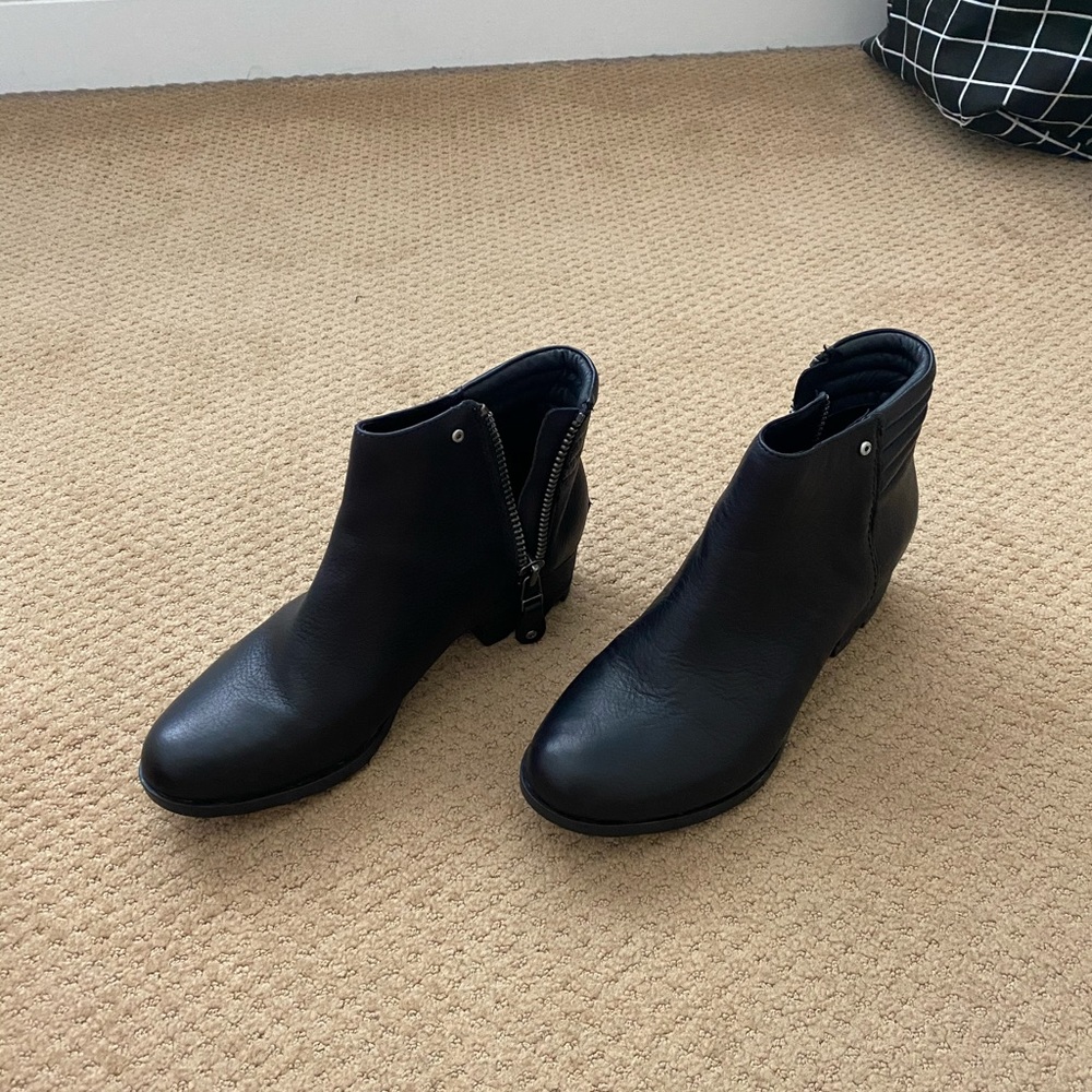 Sorel Black Leather Booties